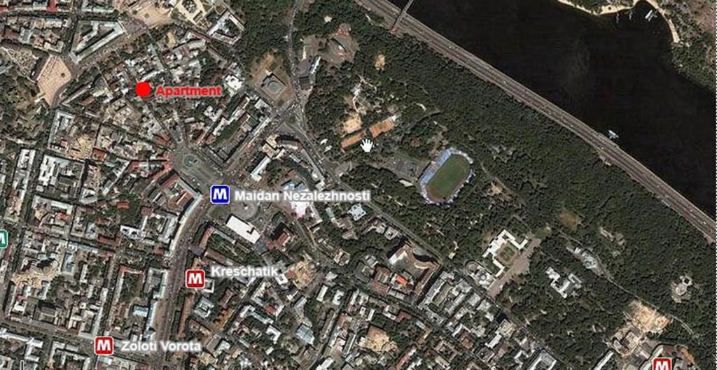 Проживание в семье CENTER, MAIDAN 1 Separate Guest Room for 1 PERSON ONLY in a Big Apartment Shared with the Lessor Киев