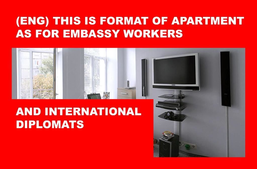 Проживание в семье CENTER, MAIDAN 1 Separate Guest Room for 1 PERSON ONLY in a Big Apartment Shared with the Lessor Киев