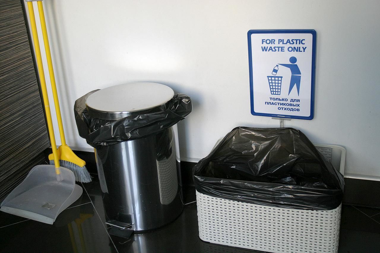 Проживание в семье CENTER, MAIDAN 1 Separate Guest Room for 1 PERSON ONLY in a Big Apartment Shared with the Lessor Киев