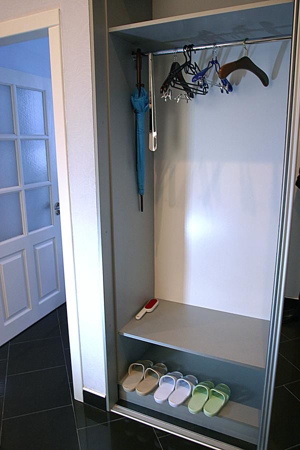 Проживание в семье CENTER, MAIDAN 1 Separate Guest Room for 1 PERSON ONLY in a Big Apartment Shared with the Lessor Киев