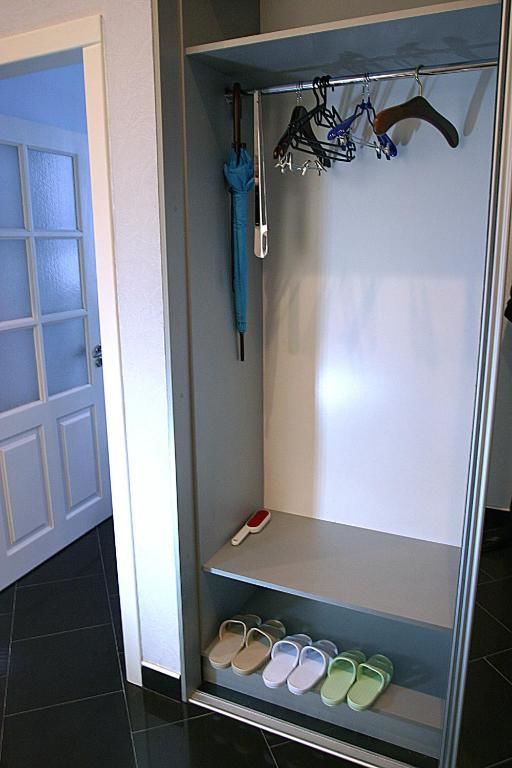 Проживание в семье CENTER, MAIDAN 1 Separate Guest Room for 1 PERSON ONLY in a Big Apartment Shared with the Lessor Киев