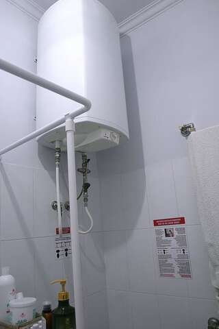 Проживание в семье CENTER, MAIDAN 1 Separate Guest Room for 1 PERSON ONLY in a Big Apartment Shared with the Lessor Киев Одноместный номер с балконом-18