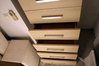 Проживание в семье CENTER, MAIDAN 1 Separate Guest Room for 1 PERSON ONLY in a Big Apartment Shared with the Lessor Киев Одноместный номер с балконом-42