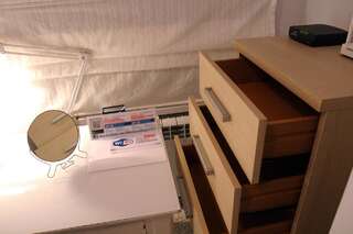 Проживание в семье CENTER, MAIDAN 1 Separate Guest Room for 1 PERSON ONLY in a Big Apartment Shared with the Lessor Киев Одноместный номер с балконом-43