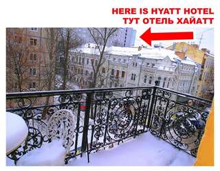 Проживание в семье CENTER, MAIDAN 1 Separate Guest Room for 1 PERSON ONLY in a Big Apartment Shared with the Lessor Киев Одноместный номер с балконом-79