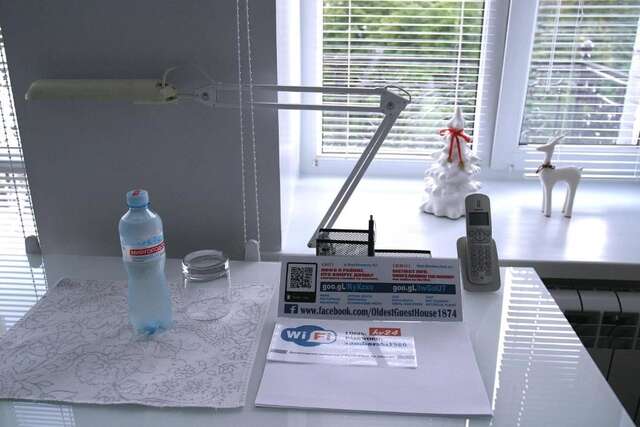 Проживание в семье CENTER, MAIDAN 1 Separate Guest Room for 1 PERSON ONLY in a Big Apartment Shared with the Lessor Киев-119