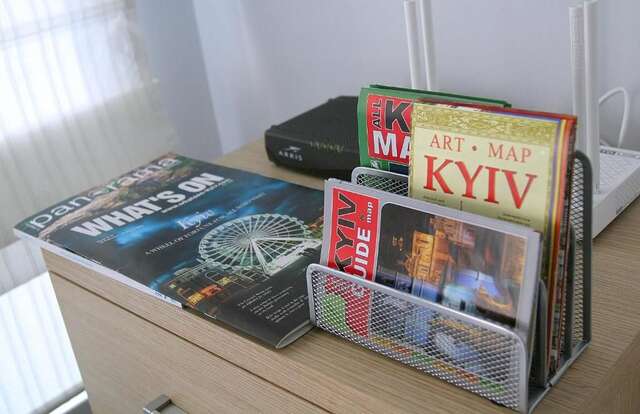 Проживание в семье CENTER, MAIDAN 1 Separate Guest Room for 1 PERSON ONLY in a Big Apartment Shared with the Lessor Киев-122