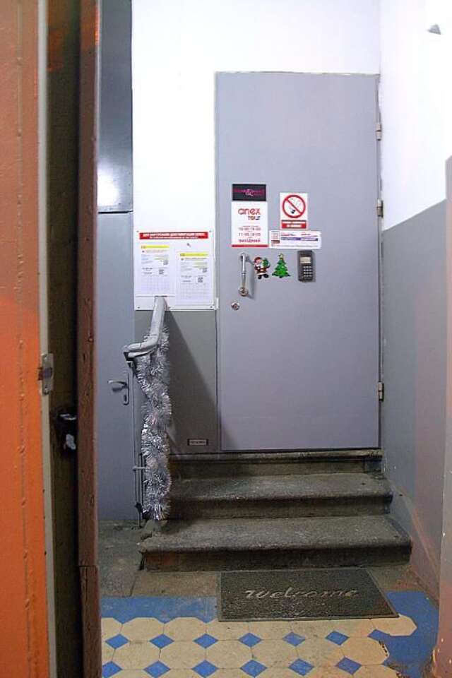 Проживание в семье CENTER, MAIDAN 1 Separate Guest Room for 1 PERSON ONLY in a Big Apartment Shared with the Lessor Киев-134