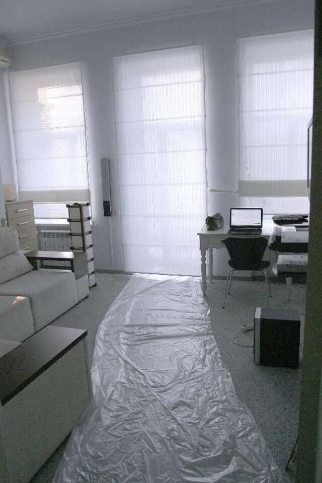 Проживание в семье CENTER, MAIDAN 1 Separate Guest Room for 1 PERSON ONLY in a Big Apartment Shared with the Lessor Киев-140