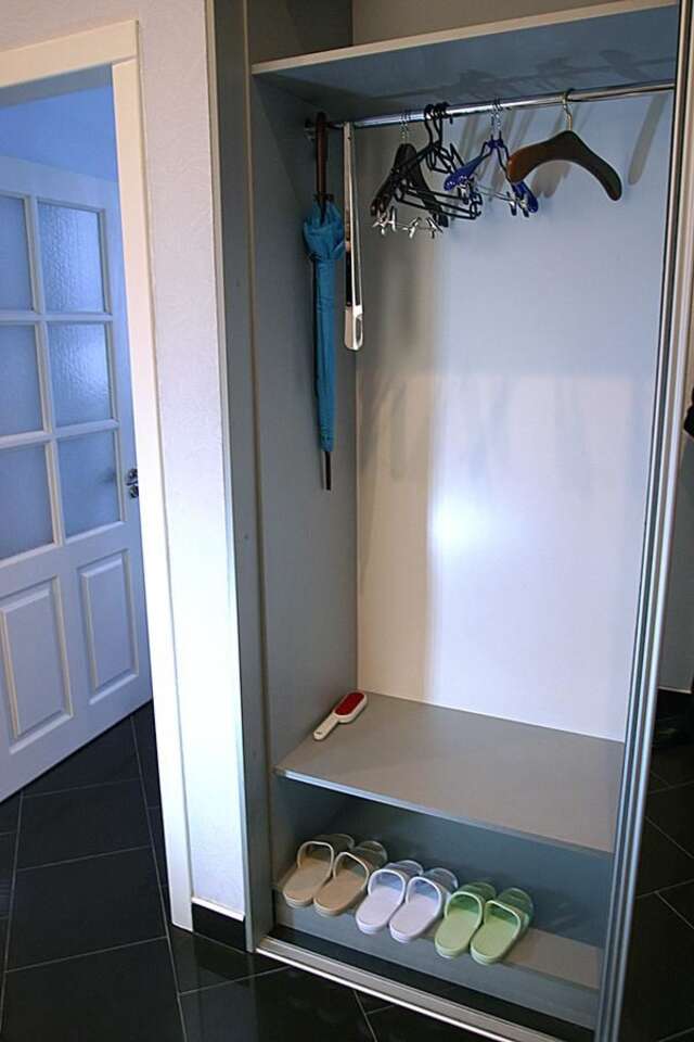 Проживание в семье CENTER, MAIDAN 1 Separate Guest Room for 1 PERSON ONLY in a Big Apartment Shared with the Lessor Киев-38