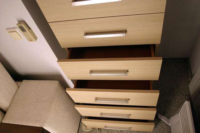 Проживание в семье CENTER, MAIDAN 1 Separate Guest Room for 1 PERSON ONLY in a Big Apartment Shared with the Lessor Киев-44